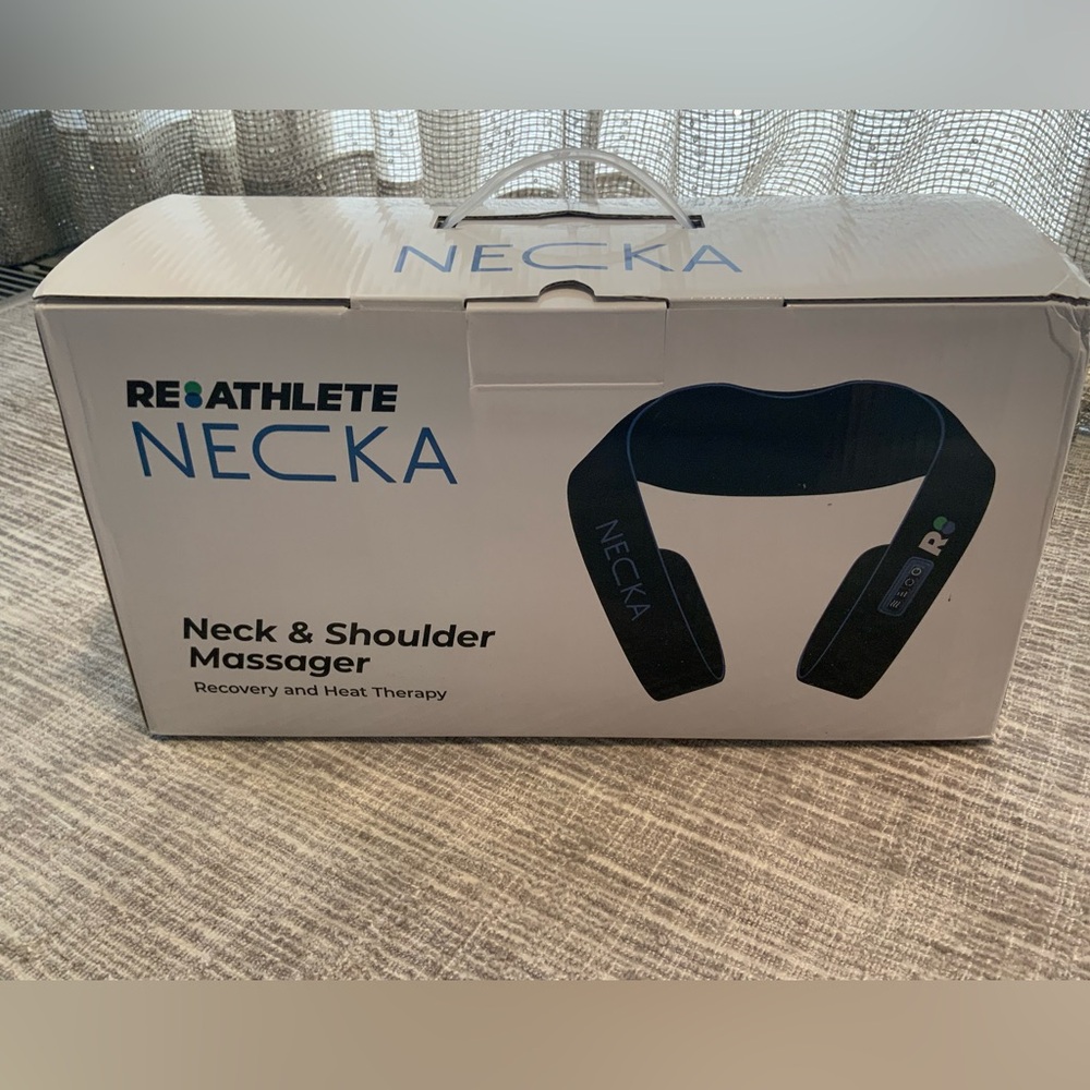 NWT!!!! RE ATHLETE NECKA  Neck & Shoulder Massager
